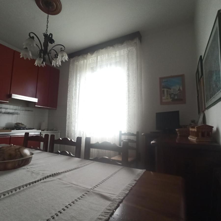 Casa Vincenzo 130 Mq Con Portico Ed Ingresso Esclusivo Dal Giardino Villa Felino Kültér fotó