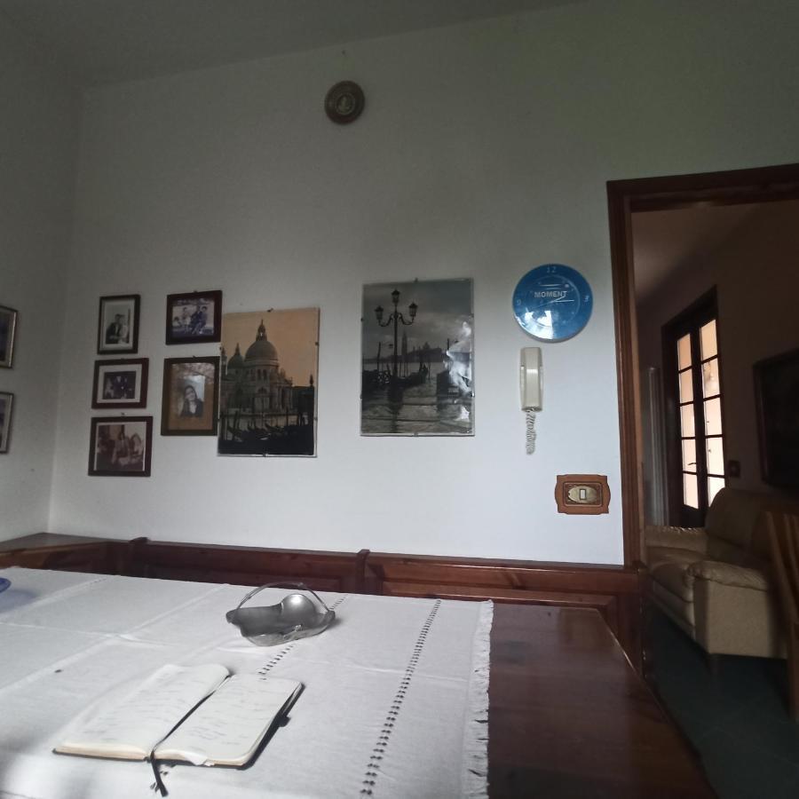 Casa Vincenzo 130 Mq Con Portico Ed Ingresso Esclusivo Dal Giardino Villa Felino Kültér fotó