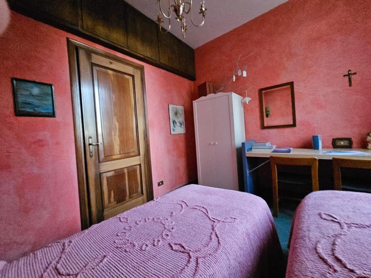 Casa Vincenzo 130 Mq Con Portico Ed Ingresso Esclusivo Dal Giardino Villa Felino Kültér fotó
