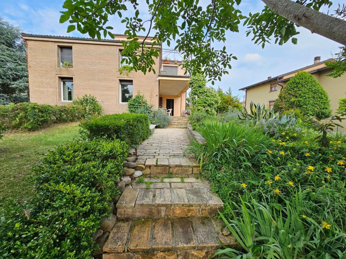 Casa Vincenzo 130 Mq Con Portico Ed Ingresso Esclusivo Dal Giardino Villa Felino Kültér fotó
